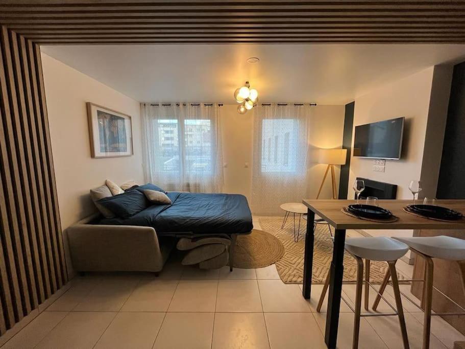Petit Cocon En Hyper-Centre Appartement Reims Buitenkant foto
